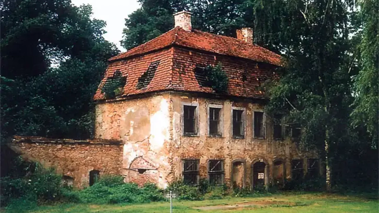 Fensterrahmen aus sandstein